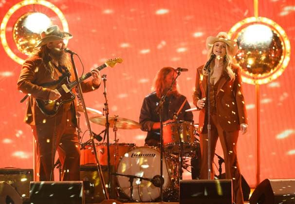 (L-R) Chris Stapleton and Miranda Lambert perform onstage during the 59th CMA Awards at the Bridgestone Arena in Nashville, Tennessee, on Wednesday, November 19, 2025.  NAS20251119334 JOHNxANGELILLO