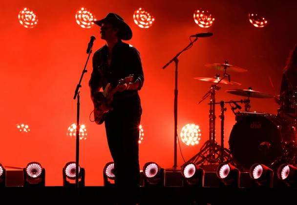 Riley Green performs onstage during the 59th CMA Awards at the Bridgestone Arena in Nashville, Tennessee, on Wednesday, November 19, 2025.  NAS20251119339 JOHNxANGELILLO