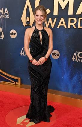 59th Annual CMA Awards - Arrivals Shannon Saunders arriving at the 59th Annual Country Music Association Awards held at the Bridgestone Arena on November 19, 2025 in Nashville, TN. Nashville Bridgestone Arena Tennessee USA Copyright: xOConnor-Arroyo AFF-USA.comx