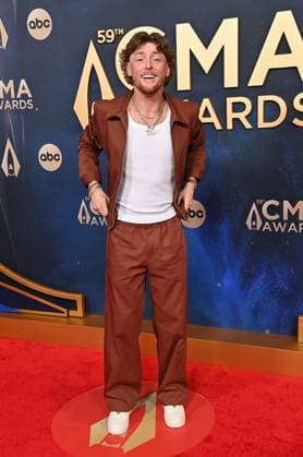 59th Annual CMA Awards - Arrivals Bailey Zimmerman arriving at the 59th Annual Country Music Association Awards held at the Bridgestone Arena on November 19, 2025 in Nashville, TN. Nashville Bridgestone Arena Tennessee USA Copyright: xOConnor-Arroyo AFF-USA.comx