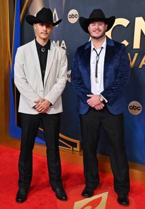 59th Annual CMA Awards - Arrivals John Park and Wales Toney arriving at the 59th Annual Country Music Association Awards held at the Bridgestone Arena on November 19, 2025 in Nashville, TN. Nashville Bridgestone Arena Tennessee USA Copyright: xOConnor-Arroyo AFF-USA.comx