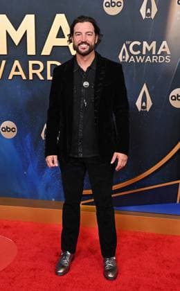 59th Annual CMA Awards - Arrivals Tony Vitello arriving at the 59th Annual Country Music Association Awards held at the Bridgestone Arena on November 19, 2025 in Nashville, TN. Nashville Bridgestone Arena Tennessee USA Copyright: xOConnor-Arroyo AFF-USA.comx