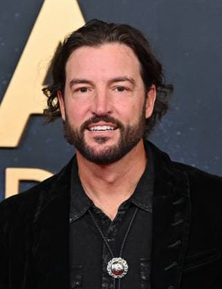 59th Annual CMA Awards - Arrivals Tony Vitello arriving at the 59th Annual Country Music Association Awards held at the Bridgestone Arena on November 19, 2025 in Nashville, TN. Nashville Bridgestone Arena Tennessee USA Copyright: xOConnor-Arroyo AFF-USA.comx