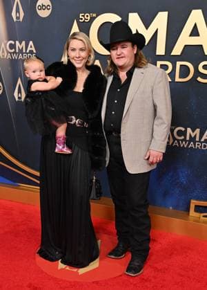 59th Annual CMA Awards - Arrivals Whitley Anne Worthington, Sophie Worthington and Jake WorthingtonGraham Barham arriving at the 59th Annual Country Music Association Awards held at the Bridgestone Arena on November 19, 2025 in Nashville, TN. Nashville Bridgestone Arena Tennessee USA Copyright: xOConnor-Arroyo AFF-USA.comx