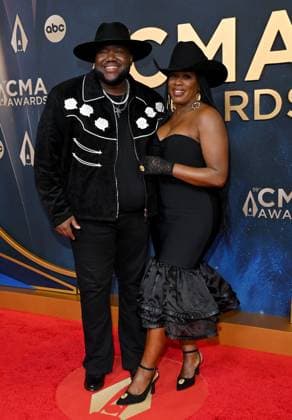 59th Annual CMA Awards - Arrivals Michael Trotter Jr. and Tanya Trotter from The War and Treaty arriving at the 59th Annual Country Music Association Awards held at the Bridgestone Arena on November 19, 2025 in Nashville, TN. Nashville Bridgestone Arena Tennessee USA Copyright: xOConnor-Arroyo AFF-USA.comx