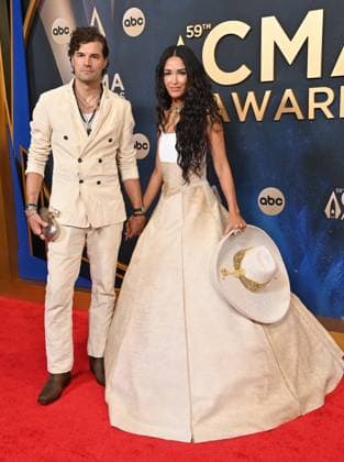 59th Annual CMA Awards - Arrivals Joel Smallbone and Moriah Smallbone arriving at the 59th Annual Country Music Association Awards held at the Bridgestone Arena on November 19, 2025 in Nashville, TN. Nashville Bridgestone Arena Tennessee USA Copyright: xOConnor-Arroyo AFF-USA.comx