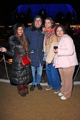 Gabriella De Almeida Rinne, Jan Sosniok, Nadine Sosniok und Gast bei der Eröffnung des Christmas Garden 2025 im Botanischen Garten Berlin. Berlin, 19.11.2025 Foto:xN.xKubelkax xFuturexImagex christmas_garden_5107