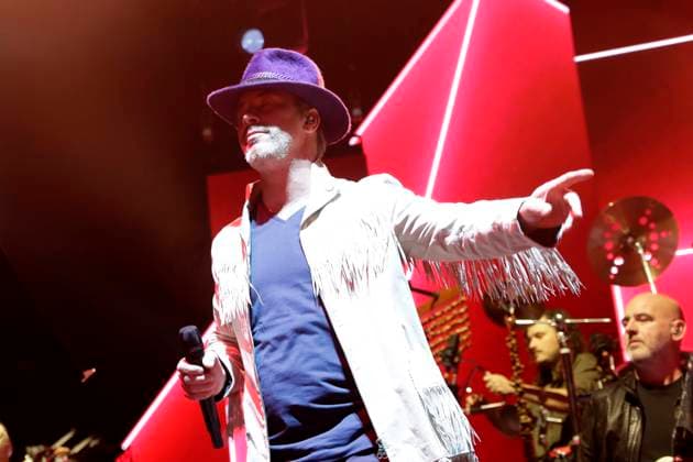 19 11 2025, Jamiroquai, singer Jay Kay, in concert at the Uber Arena in Berlin, pop, music, British acid jazz funk band, Berlin Germany, Germany