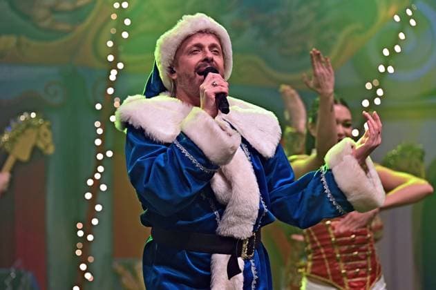 Crazy Christmas Our favorite Christmas songs Ross Antony on the occasion of the live show Crazy Christmas Our favorite Christmas songs on 19 11 2025 at Europapark Rust 20251119MWI095212