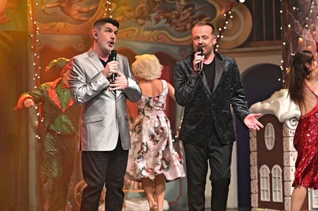 Crazy Christmas Our favorite Christmas songs Paul Reeves and Ross Antony on the occasion of the live show Crazy Christmas Our favorite Christmas songs on 19 11 2025 at Europapark Rust 20251119MWI095368