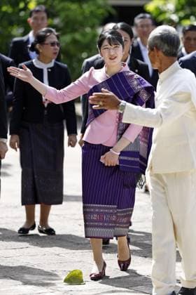 Japan Princess Aiko in Laos Japanese Princess Aiko (2nd from R) visits Vat Xieng Thong temple in the ancient Lao capital of Luang Prabang during her official trip to Laos on Nov. 20, 2025.  A14AA0005048108P