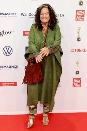 abb Gabo photographer as a guest on the red carpet at the award ceremony of the Golden Image of Women 2025 at the Theater im Hafen on 19 11 2025 in Hamburg Hamburg Germany