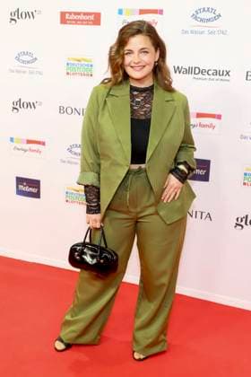 abb Ronja Forcher actress as a guest on the red carpet at the award ceremony of the Golden Image of Women 2025 at the Theater im Hafen on 19 11 2025 in Hamburg Hamburg Germany