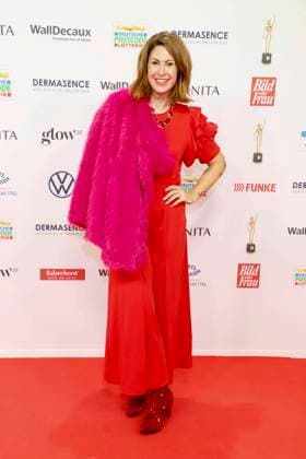 abb Madita van Huelsen as a guest on the red carpet at the award ceremony of the Golden Image of a Woman 2025 at the Theater im Hafen on 19 11 2025 in Hamburg Hamburg Germany
