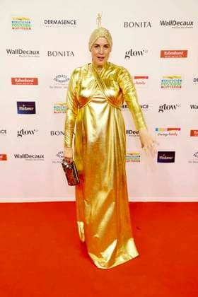 abb Elena Uhlig actress Golden Dress as a guest on the red carpet at the award ceremony of the Golden Image of the Woman 2025 at the Theater im Hafen on 19 11 2025 in Hamburg Hamburg Germany