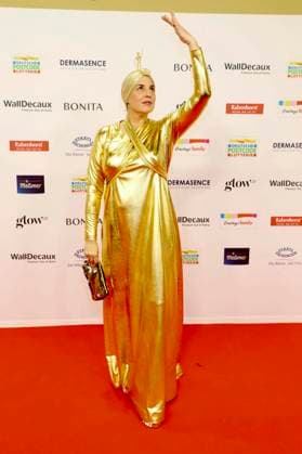 abb Elena Uhlig actress Golden Dress as a guest on the red carpet at the award ceremony of the Golden Image of the Woman 2025 at the Theater im Hafen on 19 11 2025 in Hamburg Hamburg Germany