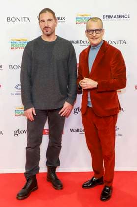 abb Benjamin Piwko, Eckart Knoche as guests on the red carpet at the award ceremony of the Golden Image of a Woman 2025 at the Theater im Hafen on 19 11 2025 in Hamburg Hamburg Germany