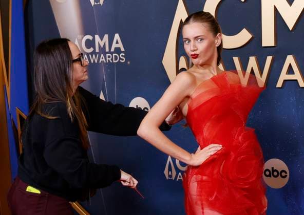 Kelsea Ballerini arrives on the red carpet at the 59th CMA Awards in Nashville, Tennessee, on Wednesday, November 19, 2025.  NAS202511192005 JOHNxANGELILLO