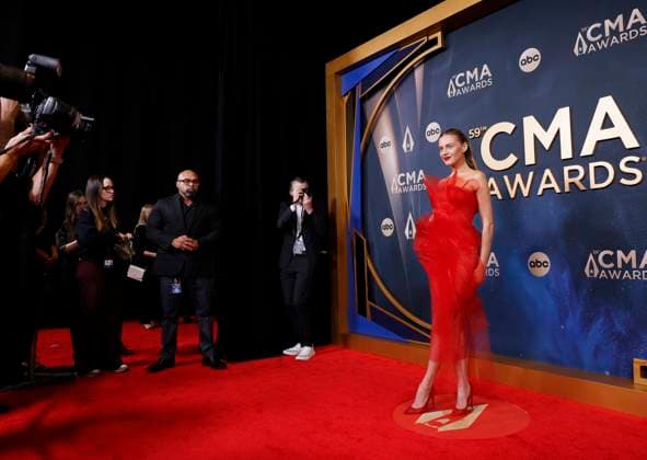 Kelsea Ballerini arrives on the red carpet at the 59th CMA Awards in Nashville, Tennessee, on Wednesday, November 19, 2025.  NAS202511192006 JOHNxANGELILLO