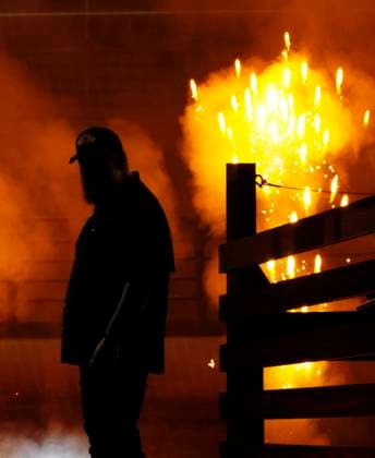 Luke Combs performs at the 59th CMA Awards at the Bridgestone Arena in Nashville, Tennessee, on Wednesday, November 19, 2025.  NAS202511192013 JOHNxANGELILLO