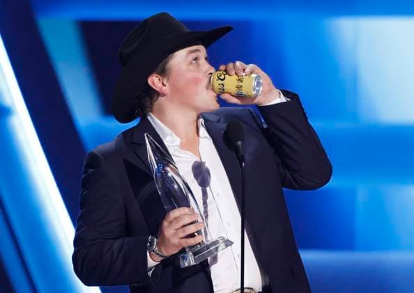 Zach Top accepts the award for New Artist of the Year onstage during the 59th CMA Awards at the Bridgestone Arena in Nashville, Tennessee, on Wednesday, November 19, 2025.  NAS202511192018 JOHNxANGELILLO