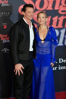 Hugh Jackman and Kate Hudson at the European premiere of the movie Song Sung Blue at Zoo Palast Berlin, 19 11 2025 Foto:xM.xBehrensx xFuturexImagex blue_5150