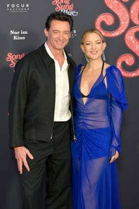Hugh Jackman and Kate Hudson at the European premiere of the movie Song Sung Blue at Zoo Palast Berlin, 19 11 2025 Foto:xM.xBehrensx xFuturexImagex blue_5151