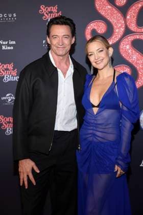 abb Hugh Jackman and Kate Hudson as guests on the red carpet at the European premiere of the movie Song Sung Blue at Zoo Palast Berlin on 19 11 2025 in Berlin Berlin Germany