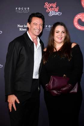 abb Hugh Jackman, Paula Lambert as guests on the red carpet at the European premiere of the movie Song Sung Blue at Zoo Palast Berlin on 19 11 2025 in Berlin Berlin Germany