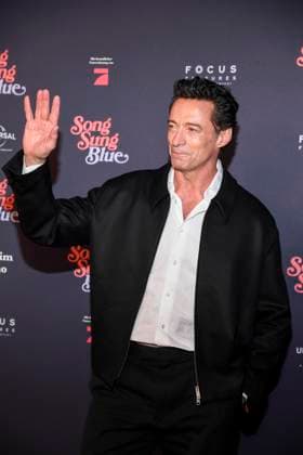 abb Hugh Jackman on the red carpet at the European premiere of the movie Song Sung Blue at Zoo Palast Berlin on 19 11 2025 in Berlin Berlin Germany