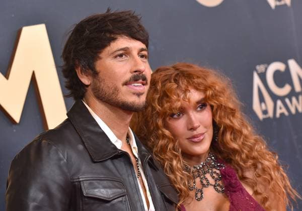 59th Annual CMA Awards - Arrivals Morgan Evans and Laci Kaye Booth arriving at the 59th Annual Country Music Association Awards held at the Bridgestone Arena on November 19, 2025 in Nashville, TN. Nashville Bridgestone Arena Tennessee USA Copyright: xOConnor-Arroyo AFF-USA.comx