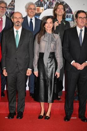 40th anniversary of the creation of the CEOE Foundation Queen Letizia and the President of the CEOE, Antonio Garamendi, attend the celebration of the 40th anniversary of the creation of the CEOE Foundation at the Royal Theater of Madrid, on November 20, 2025, in Madrid Spain The event aims to highlight the role of Spanish companies as relevant actors in the progress, modernization and welfare of Spanish society CEOE ANNIVERSARY ACT ROYAL THEATER COMPANY ANNIVERSARY 20 NOVEMBER 2025 José Madrid Madrid Spain  Copyright: xJosÃ xOlivax 7112346