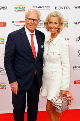 Ulrich Tröger und Christina Tröger bei der 18. Verleihung der Goldenen Bild der Frau 2025 im Stage Theater im Hafen. Hamburg, 19.11.2025 Foto:xC.xTamckex xFuturexImagex goldene_bild_5123