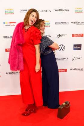 Madita van Hülsen und Kate Kitchenham bei der 18. Verleihung der Goldenen Bild der Frau 2025 im Stage Theater im Hafen. Hamburg, 19.11.2025 Foto:xC.xTamckex xFuturexImagex goldene_bild_5182