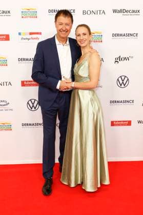 Frederik Braun mit Ehefrau Johanna Braun bei der 18. Verleihung der Goldenen Bild der Frau 2025 im Stage Theater im Hafen. Hamburg, 19.11.2025 Foto:xC.xTamckex xFuturexImagex goldene_bild_5202