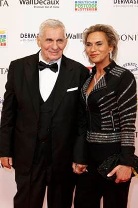 Heinz Hoenig mit Ehefrau Annika Kärsten-Hoenig bei der 18. Verleihung der Goldenen Bild der Frau 2025 im Stage Theater im Hafen. Hamburg, 19.11.2025 Foto:xC.xTamckex xFuturexImagex goldene_bild_5248
