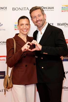 Julia Hartmann und Jan Hartmann bei der 18. Verleihung der Goldenen Bild der Frau 2025 im Stage Theater im Hafen. Hamburg, 19.11.2025 Foto:xC.xTamckex xFuturexImagex goldene_bild_5305