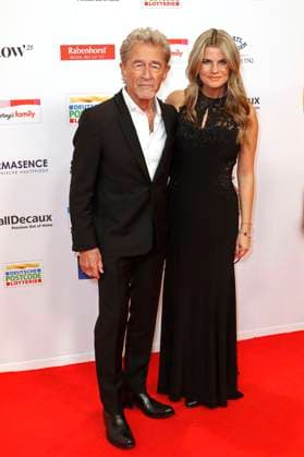 Peter Maffay mit Ehefrau Hendrikje Balsmeyer bei der 18. Verleihung der Goldenen Bild der Frau 2025 im Stage Theater im Hafen. Hamburg, 19.11.2025 Foto:xC.xTamckex xFuturexImagex goldene_bild_5324