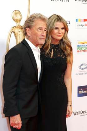 Peter Maffay mit Ehefrau Hendrikje Balsmeyer bei der 18. Verleihung der Goldenen Bild der Frau 2025 im Stage Theater im Hafen. Hamburg, 19.11.2025 Foto:xC.xTamckex xFuturexImagex goldene_bild_5327
