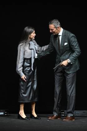 40th anniversary of the creation of the CEOE Foundation Queen Letizia with presenter Joaquón Prat at the celebration of the 40th anniversary of the creation of the CEOE Foundation at the Teatro Real in Madrid, on November 20, 2025, in Madrid Spain The event aims to highlight the role of Spanish companies as relevant actors in the progress, modernization and welfare of Spanish society ANNIVERSARY ACT CEOE EMPRESAS 20 NOVEMBER 2025 José Madrid Madrid Madrid Spain  Copyright: xJosÃ xOlivax 7112661