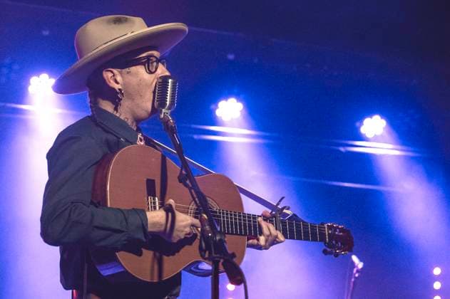 Micah P Hinson live at a concert of his The Tomorrow Man Tour at the Monk Club Rome, 19 11 2025 Foto:xE.xVertollix xFuturexImagex hinson_5102