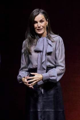 November 20, 2025, Madrid, Madrid, Spain: QUEEN LETIZIA of Spain attends 40th Anniversary Ã’CEOE FoundationÃ Madrid Spain - ZUMAc260 20251120_zep_c260_017 Copyright: xMikexChicorrox