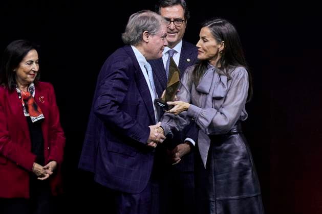 November 20, 2025, Madrid, Madrid, Spain: QUEEN LETIZIA of Spain attends 40th Anniversary Ã’CEOE FoundationÃ Madrid Spain - ZUMAc260 20251120_zep_c260_021 Copyright: xMikexChicorrox