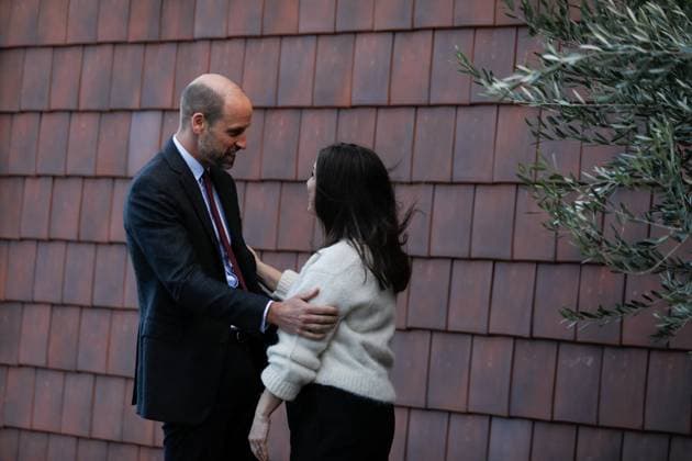Britain s Prince William visits Rob Burrow Centre for Motor Neurone Disease at Seacroft Hospital, in Leeds Britain s Prince William, Prince of Wales is welcomed by Lindsey Burrow, wife of the late rugby league player Rob Burrow CBE, during a visit to the Rob Burrow Centre for Motor Neurone Disease at Seacroft Hospital, in Leeds, Britain, November 20, 2025., Credit:Temilade Adelaja Avalon UNITED KINGDOM, Leeds Copyright: xTemiladexAdelajax xAvalonx 1053530131
