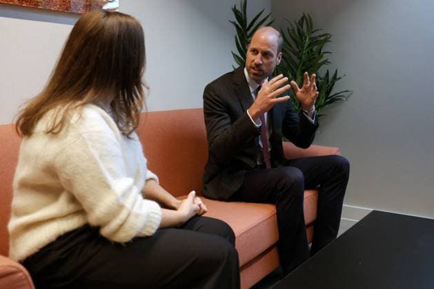 Britain s Prince William visits Rob Burrow Centre for Motor Neurone Disease at Seacroft Hospital, in Leeds Britain s Prince William, Prince of Wales sits with Lindsey Burrow, wife of the late rugby league player Rob Burrow CBE, during a visit to the Rob Burrow Centre for Motor Neurone Disease at Seacroft Hospital, in Leeds, Britain, November 20, 2025., Credit:Avalon.red Avalon UNITED KINGDOM, Leeds Copyright: xAvalon.redx xAvalonx 1053530216