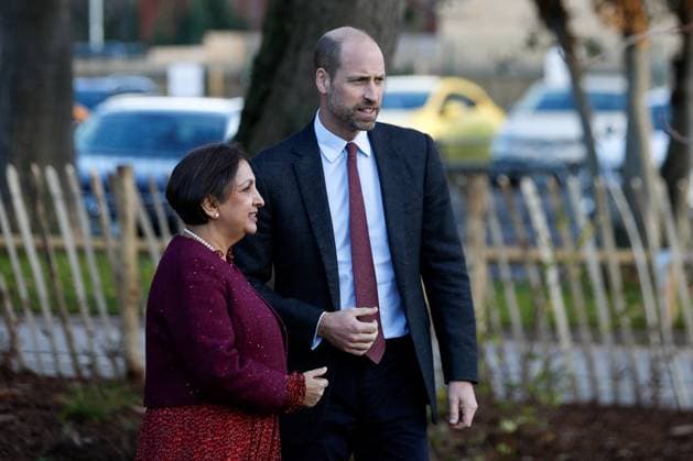 Britain s Prince William visits Rob Burrow Centre for Motor Neurone Disease at Seacroft Hospital, in Leeds Britain s Prince William, Prince of Wales stands with Dr. Agam Jung, during a visit to the Rob Burrow Centre for Motor Neurone Disease, named after late rugby league player Rob Burrow CBE, at Seacroft Hospital, in Leeds, Britain, November 20, 2025., Credit:Temilade Adelaja Avalon UNITED KINGDOM, Leeds Copyright: xTemiladexAdelajax xAvalonx 1053530225