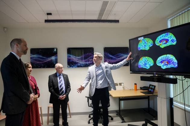 Britain s Prince William visits Rob Burrow Centre for Motor Neurone Disease at Seacroft Hospital, in Leeds Britain s Prince William, Prince of Wales stands with Dr. Agam Jung, as he meets clinical researchers in the tech room during a visit to the Rob Burrow Centre for Motor Neurone Disease, named after late rugby league player Rob Burrow CBE, at Seacroft Hospital, in Leeds, Britain, November 20, 2025., Credit:Temilade Adelaja Avalon UNITED KINGDOM, Leeds Copyright: xTemiladexAdelajax xAvalonx 1053541578