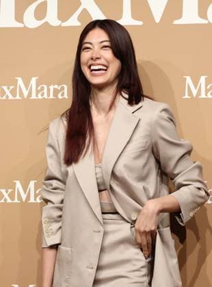 November 20, 2025, Tokyo, Japan - Japanese model Hikari Mori poses for a photo call for Italian high fashion brand Max Mara popup store preview event in Tokyo on Thursday, November 20, 2025. (photo by Yoshio Tsunoda AFLO)  aflo_311008008