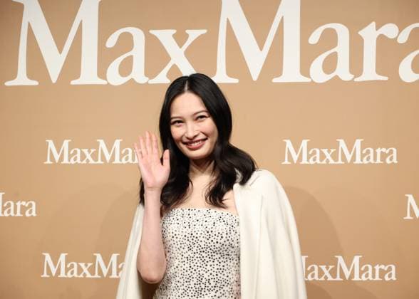 November 20, 2025, Tokyo, Japan - Japanese model Aya Omasa poses for a photo call for Italian high fashion brand Max Mara popup store preview event in Tokyo on Thursday, November 20, 2025. (photo by Yoshio Tsunoda AFLO)  aflo_311008061