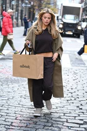 Brooks Nader seen shopping in SoHo wearing Allbirds Kiwi Clogs Featuring: Brooks Nader Where: New York, New York, United States When: 19 Nov 2025 Credit: Joey Andrew startraksphoto.com EDITORIAL USE ONLY. NOT FOR USE BY NEWSPAPERS BASED IN THE UK. Copyright: xx instar55281802